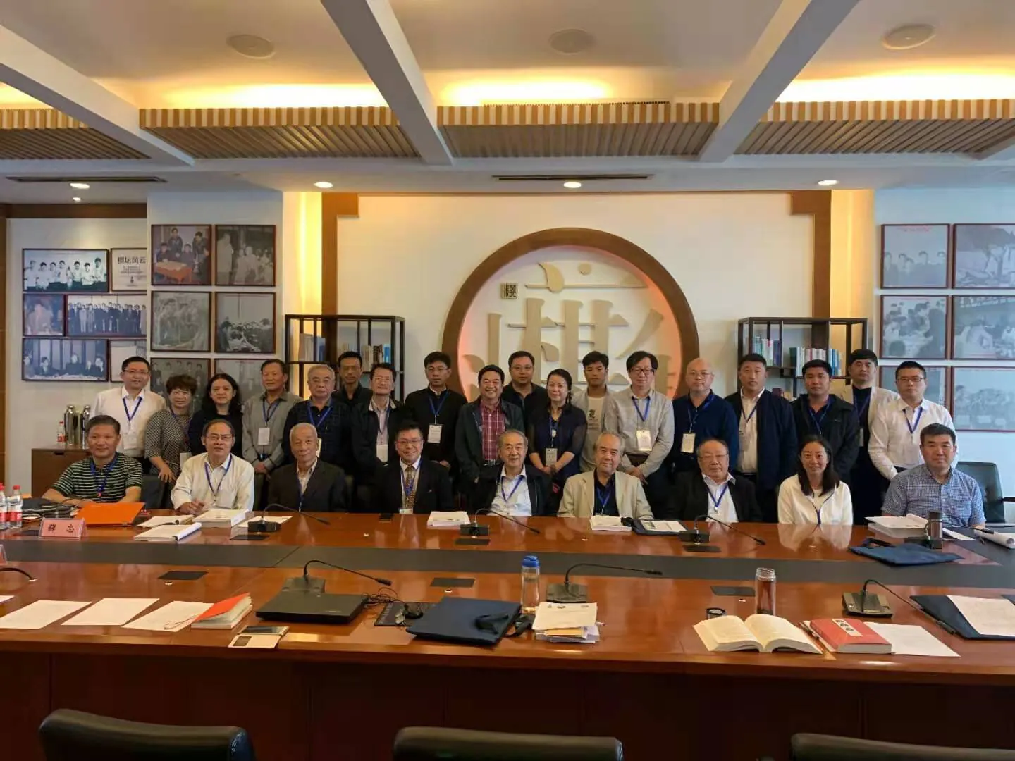 Diagram 4 Wang Ge on far right. In this picture are several Xiangqi Masters and important people.